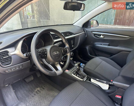 Черный Киа Rio X, объемом двигателя 1.59 л и пробегом 70 тыс. км за 8900 $, фото 5 на Automoto.ua