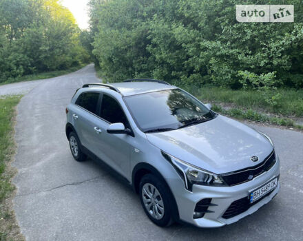 Сірий Кіа Rio X, об'ємом двигуна 1.59 л та пробігом 20 тис. км за 17800 $, фото 5 на Automoto.ua