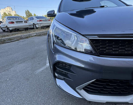 Сірий Кіа Rio X, об'ємом двигуна 1.59 л та пробігом 80 тис. км за 16400 $, фото 8 на Automoto.ua