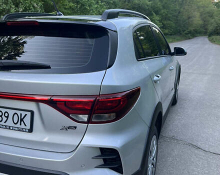 Сірий Кіа Rio X, об'ємом двигуна 1.59 л та пробігом 20 тис. км за 17500 $, фото 32 на Automoto.ua