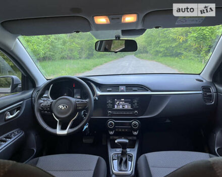 Сірий Кіа Rio X, об'ємом двигуна 1.59 л та пробігом 20 тис. км за 17500 $, фото 84 на Automoto.ua