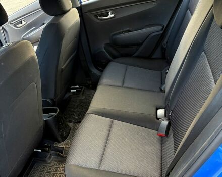 Синий Киа Rio X, объемом двигателя 1.4 л и пробегом 20 тыс. км за 18100 $, фото 4 на Automoto.ua