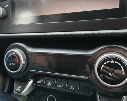 Синій Кіа Rio X, об'ємом двигуна 1.59 л та пробігом 185 тис. км за 16000 $, фото 15 на Automoto.ua