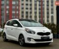 Белый Киа Rondo, объемом двигателя 2 л и пробегом 189 тыс. км за 9900 $, фото 5 на Automoto.ua