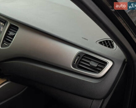 Черный Киа Rondo, объемом двигателя 2 л и пробегом 227 тыс. км за 10900 $, фото 22 на Automoto.ua