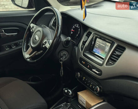 Черный Киа Rondo, объемом двигателя 2 л и пробегом 227 тыс. км за 10900 $, фото 24 на Automoto.ua