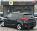 Черный Киа Rondo, объемом двигателя 2 л и пробегом 227 тыс. км за 10900 $, фото 6 на Automoto.ua