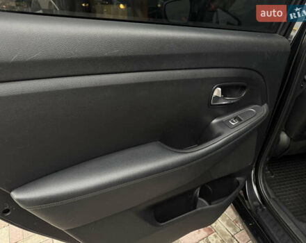 Черный Киа Rondo, объемом двигателя 2 л и пробегом 227 тыс. км за 10900 $, фото 19 на Automoto.ua