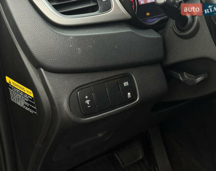 Черный Киа Rondo, объемом двигателя 2 л и пробегом 227 тыс. км за 10900 $, фото 15 на Automoto.ua