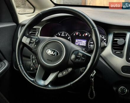 Черный Киа Rondo, объемом двигателя 2 л и пробегом 227 тыс. км за 10900 $, фото 27 на Automoto.ua