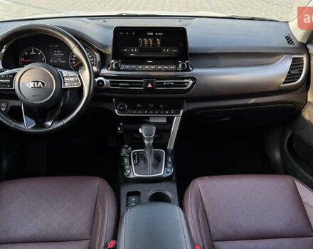 Белый Киа Seltos, объемом двигателя 1.6 л и пробегом 180 тыс. км за 22000 $, фото 8 на Automoto.ua