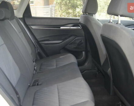 Белый Киа Seltos, объемом двигателя 1.98 л и пробегом 30 тыс. км за 17777 $, фото 30 на Automoto.ua