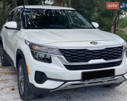 Киа Seltos 2020 в Соленом на Automoto.ua Белый Киа Seltos, объемом двигателя 1.98 л и пробегом 30 тыс. км за 18500 $, фото 15 на Automoto.ua