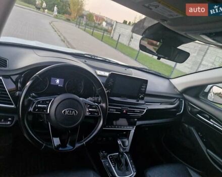 Белый Киа Seltos, объемом двигателя 2 л и пробегом 67 тыс. км за 23900 $, фото 12 на Automoto.ua