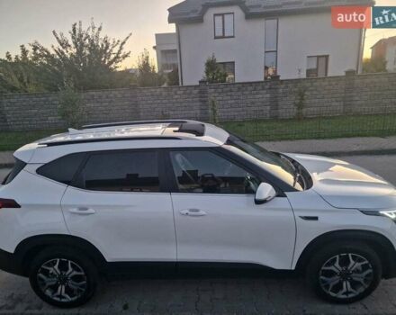Белый Киа Seltos, объемом двигателя 2 л и пробегом 67 тыс. км за 23900 $, фото 16 на Automoto.ua