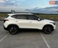 Белый Киа Seltos, объемом двигателя 2 л и пробегом 1 тыс. км за 25000 $, фото 8 на Automoto.ua