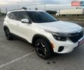 Белый Киа Seltos, объемом двигателя 2 л и пробегом 1 тыс. км за 25000 $, фото 1 на Automoto.ua