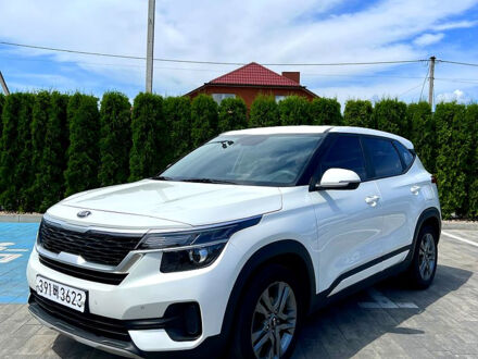 Киа Seltos 2020 в Луцке на Automoto.ua Белый Киа Seltos, объемом двигателя 1.6 л и пробегом 153 тыс. км за 19200 $, фото 1 на Automoto.ua