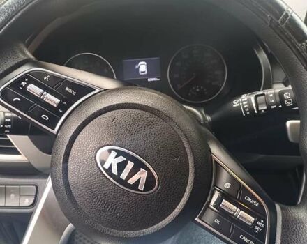 Черный Киа Seltos, объемом двигателя 2 л и пробегом 64 тыс. км за 17000 $, фото 3 на Automoto.ua