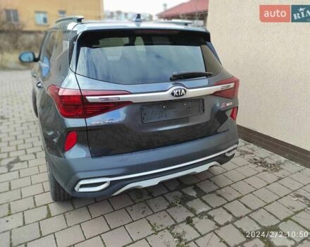 Серый Киа Seltos, объемом двигателя 1.59 л и пробегом 17 тыс. км за 21700 $, фото 3 на Automoto.ua