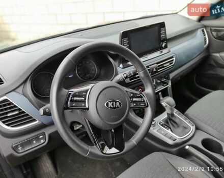 Серый Киа Seltos, объемом двигателя 1.59 л и пробегом 17 тыс. км за 21700 $, фото 8 на Automoto.ua