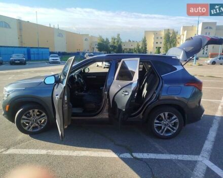 Серый Киа Seltos, объемом двигателя 2 л и пробегом 53 тыс. км за 17900 $, фото 16 на Automoto.ua