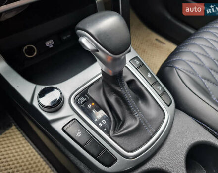 Серый Киа Seltos, объемом двигателя 2 л и пробегом 56 тыс. км за 16999 $, фото 13 на Automoto.ua