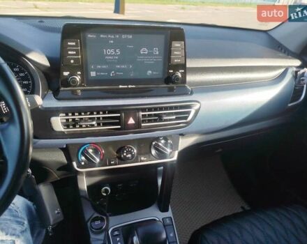 Серый Киа Seltos, объемом двигателя 2 л и пробегом 53 тыс. км за 17900 $, фото 6 на Automoto.ua