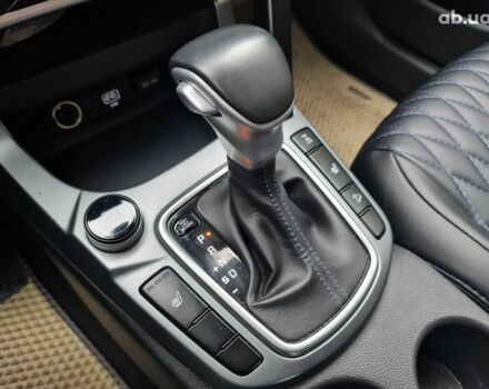 Серый Киа Seltos, объемом двигателя 2 л и пробегом 56 тыс. км за 16999 $, фото 13 на Automoto.ua