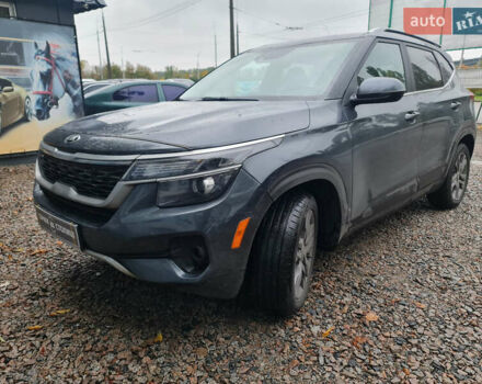 Серый Киа Seltos, объемом двигателя 2 л и пробегом 56 тыс. км за 16999 $, фото 3 на Automoto.ua