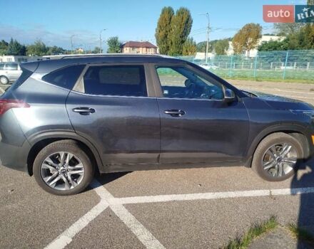 Серый Киа Seltos, объемом двигателя 2 л и пробегом 53 тыс. км за 17900 $, фото 9 на Automoto.ua