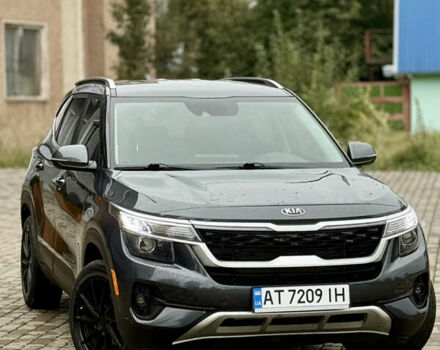 Сірий Кіа Seltos, об'ємом двигуна 1.98 л та пробігом 96 тис. км за 18499 $, фото 5 на Automoto.ua