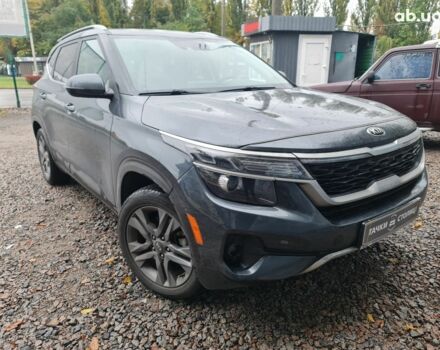Серый Киа Seltos, объемом двигателя 2 л и пробегом 56 тыс. км за 16999 $, фото 4 на Automoto.ua