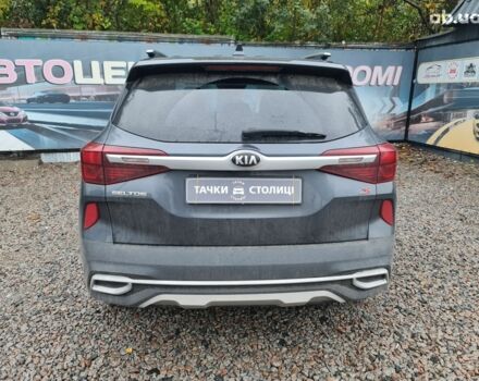 Серый Киа Seltos, объемом двигателя 2 л и пробегом 56 тыс. км за 16999 $, фото 2 на Automoto.ua
