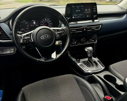 Сірий Кіа Seltos, об'ємом двигуна 1.98 л та пробігом 96 тис. км за 18499 $, фото 19 на Automoto.ua