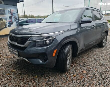 Серый Киа Seltos, объемом двигателя 2 л и пробегом 56 тыс. км за 16999 $, фото 3 на Automoto.ua