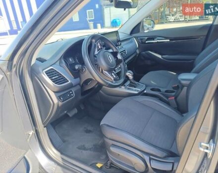 Серый Киа Seltos, объемом двигателя 1.98 л и пробегом 98 тыс. км за 17900 $, фото 9 на Automoto.ua