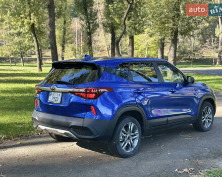 Синий Киа Seltos, объемом двигателя 2 л и пробегом 2 тыс. км за 18700 $, фото 4 на Automoto.ua