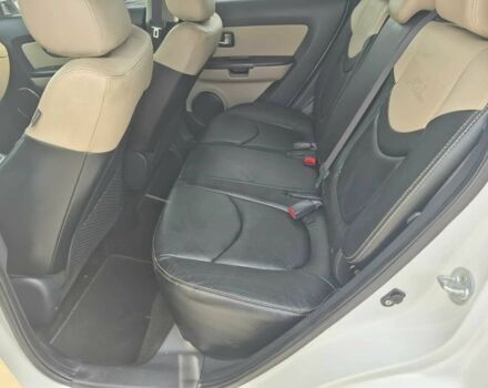 Белый Киа Soul, объемом двигателя 2 л и пробегом 87 тыс. км за 7300 $, фото 10 на Automoto.ua