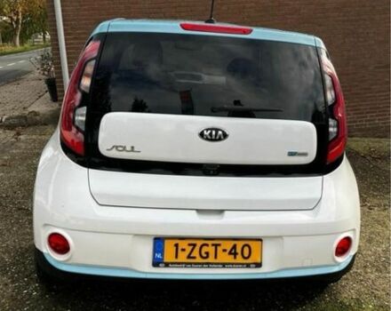 Белый Киа Soul, объемом двигателя 0 л и пробегом 100 тыс. км за 5100 $, фото 2 на Automoto.ua