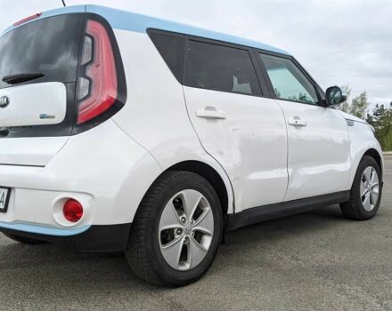 Белый Киа Soul, объемом двигателя 0 л и пробегом 151 тыс. км за 5100 $, фото 1 на Automoto.ua