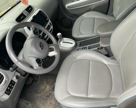 Белый Киа Soul, объемом двигателя 0 л и пробегом 110 тыс. км за 6000 $, фото 2 на Automoto.ua