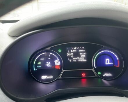 Белый Киа Soul, объемом двигателя 0 л и пробегом 110 тыс. км за 6000 $, фото 3 на Automoto.ua