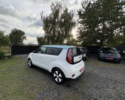 Белый Киа Soul, объемом двигателя 0 л и пробегом 99 тыс. км за 5600 $, фото 14 на Automoto.ua