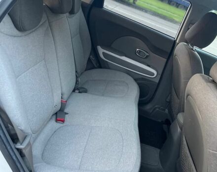 Белый Киа Soul, объемом двигателя 0 л и пробегом 114 тыс. км за 9800 $, фото 10 на Automoto.ua