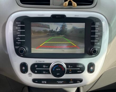 Белый Киа Soul, объемом двигателя 2.7 л и пробегом 94 тыс. км за 6400 $, фото 12 на Automoto.ua