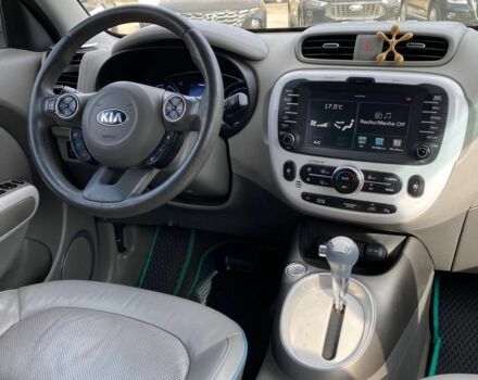 Белый Киа Soul, объемом двигателя 2.7 л и пробегом 94 тыс. км за 6400 $, фото 14 на Automoto.ua