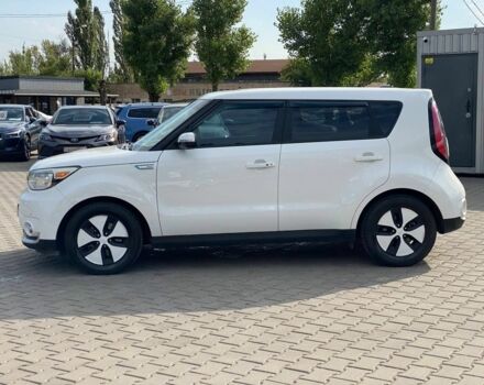 Белый Киа Soul, объемом двигателя 2.7 л и пробегом 94 тыс. км за 6400 $, фото 3 на Automoto.ua