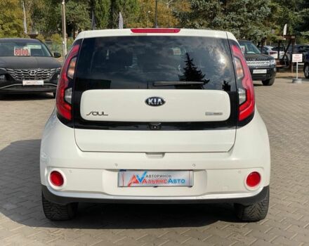Белый Киа Soul, объемом двигателя 2.7 л и пробегом 94 тыс. км за 6400 $, фото 5 на Automoto.ua