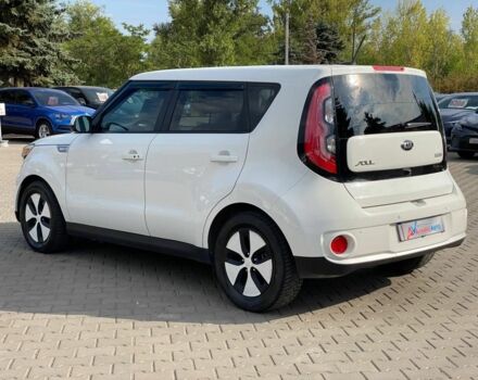 Белый Киа Soul, объемом двигателя 2.7 л и пробегом 94 тыс. км за 6400 $, фото 4 на Automoto.ua
